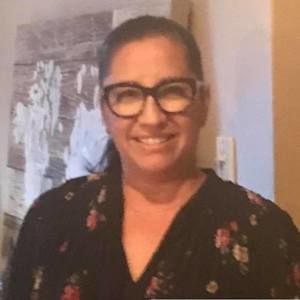 Meet your Posher, Lina